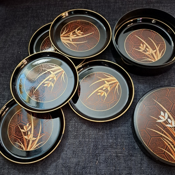 Vintage Yamanaka lacquered Coasters - Picture 1 of 4